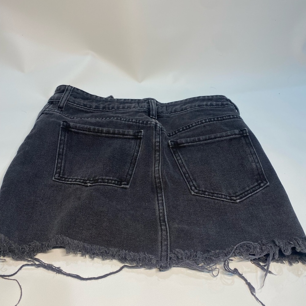 PacSun Black Denim Skirt with embroidered roses- size 24 - Picture 5 of 6